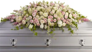 Aranjament – Trandafiri, Minirosa, Mathiola, Hortensie, Iedera, Wax Flower, Verdeata, Bupleurum - imagine 2