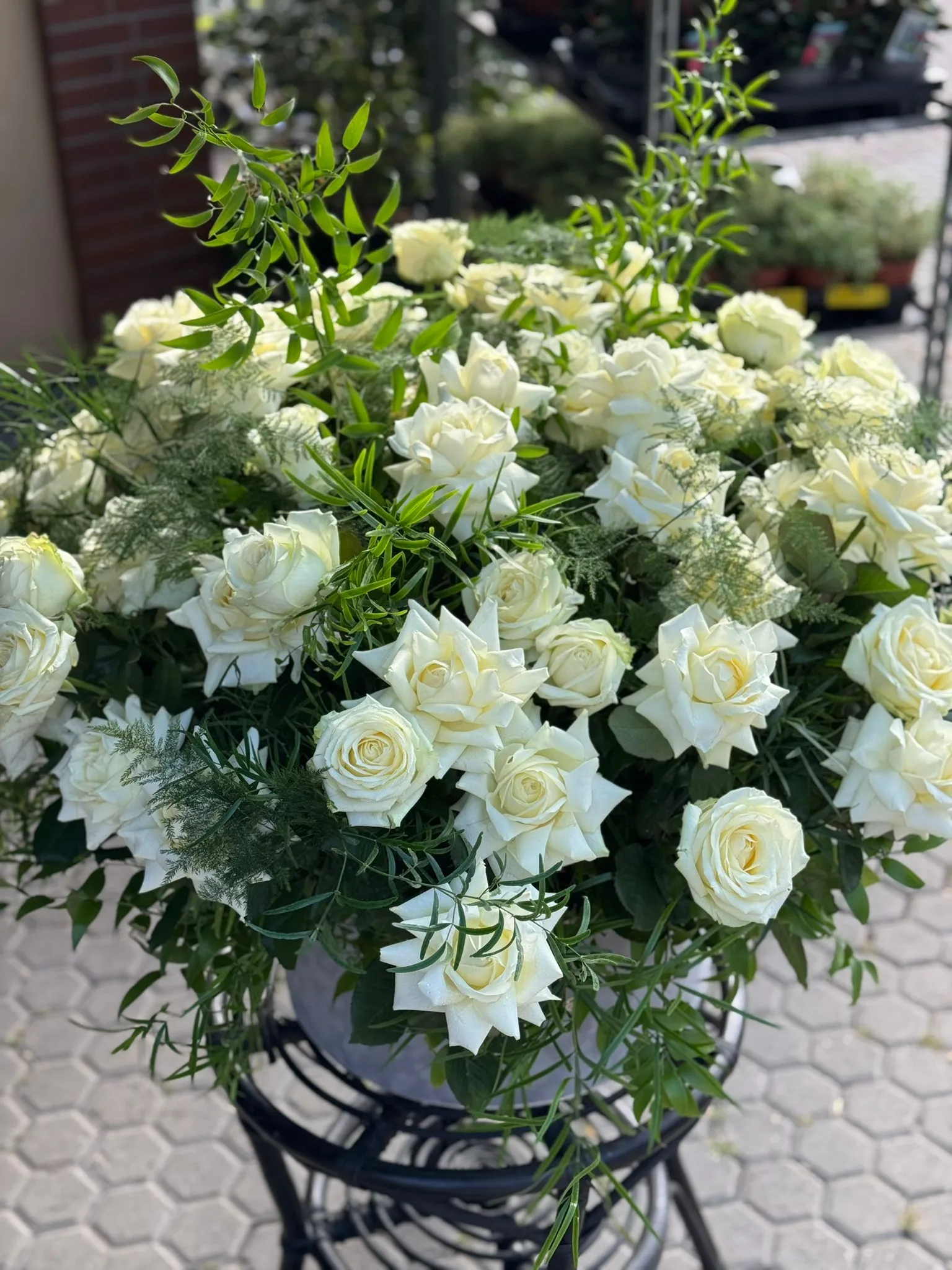 Aranjament Cutie de Catifea - imagine 2