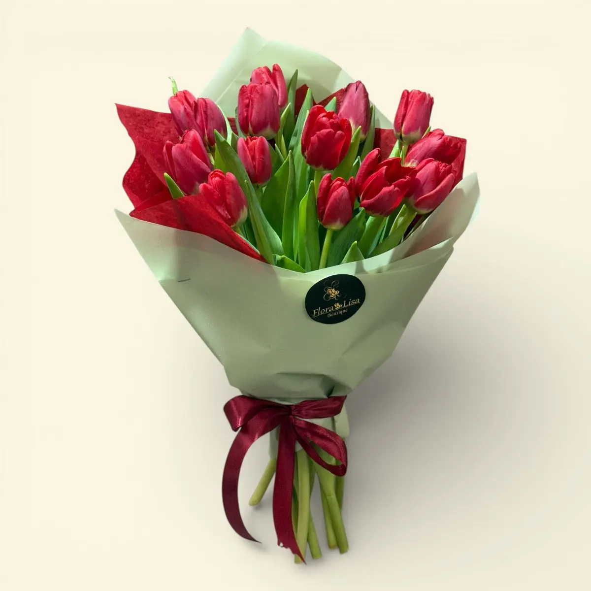 Buchet "Pasiune Clasică" – 15 Lalele Roșii