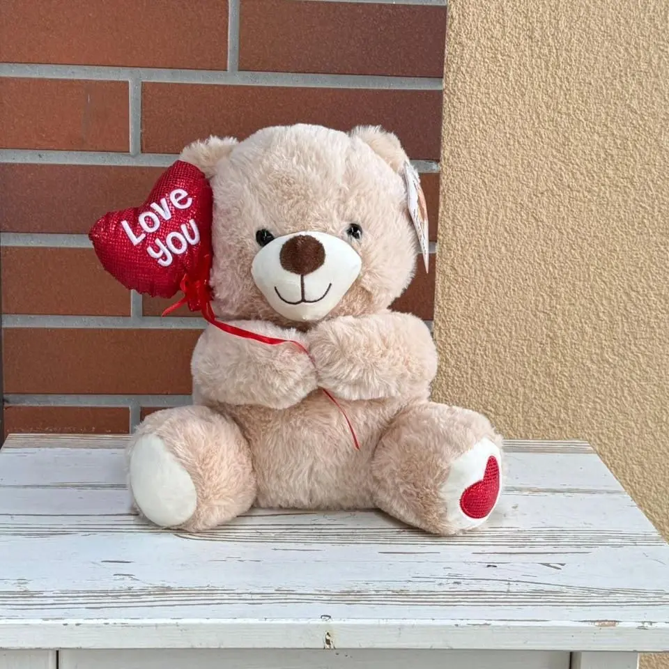 Ursuleț de pluș adorabil cu inimă roșie 'Love You'