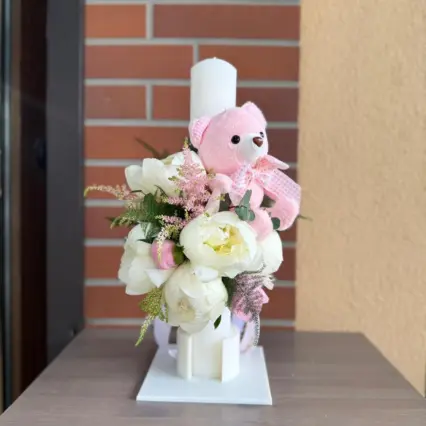 Lumanare botez personalizată cu bujori albi și ursuleț roz