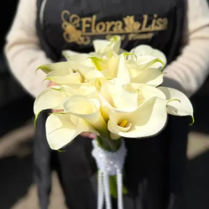 Buchet de mireasă elegant, un simbol al purității din cale albe