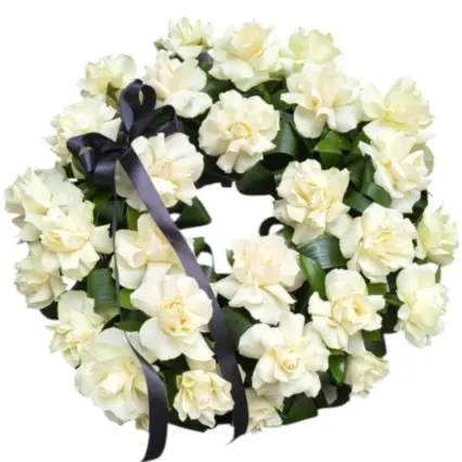 Coroană funerară impunătoare cu trandafiri albi delicați