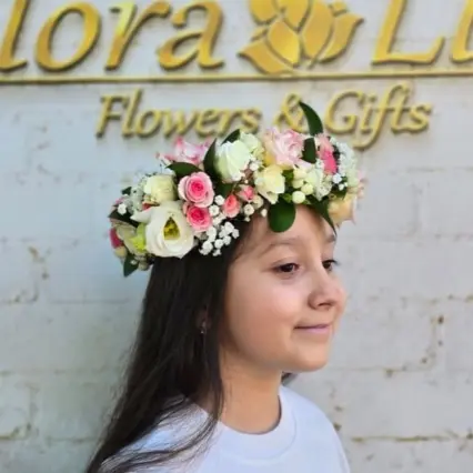 Coroniță flori proaspete mix roz și albă