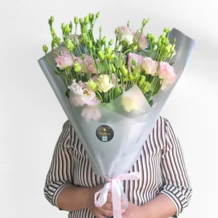 Buchet 5 eustoma roz delicată